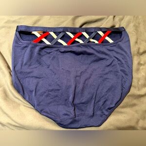 BNWT Cacique Full Smoothing Brief - Size 26/28